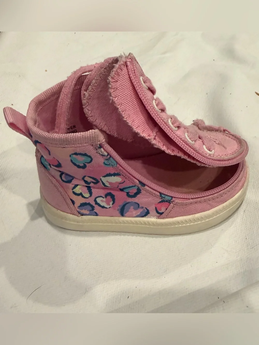BILLY Footwear Toddlers' Haring Leopard Hearts High Top Adaptive Sneakers Size 5